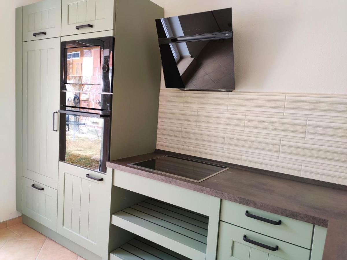 Ferienhaus Blaue Blume Mit 11 Kw Ladestation, Kamin, Terrasse, Eingezaeuntem Garten, Sauna, Wlan, Netflix, 2 Hunde Willkommen! Güntersberge Zewnętrze zdjęcie