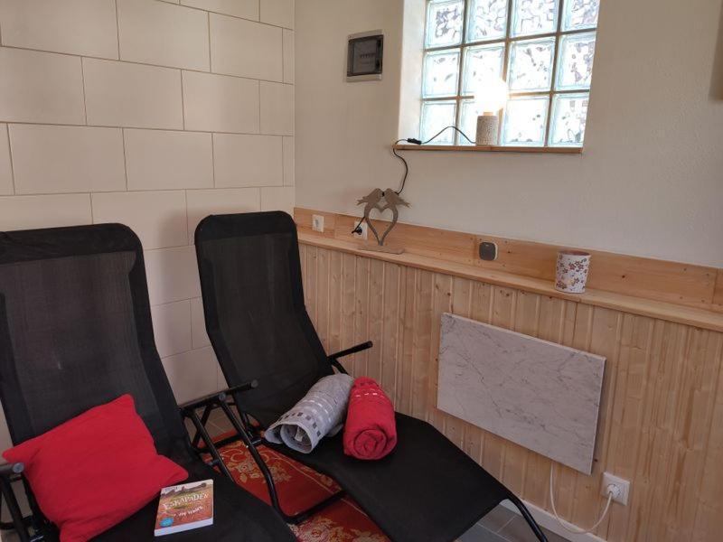 Ferienhaus Blaue Blume Mit 11 Kw Ladestation, Kamin, Terrasse, Eingezaeuntem Garten, Sauna, Wlan, Netflix, 2 Hunde Willkommen! Güntersberge Zewnętrze zdjęcie